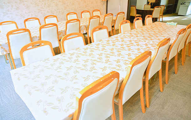 豊橋西の内観写真